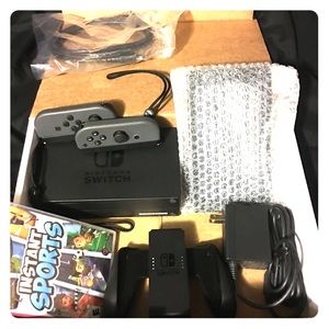 Nintendo new w/ a game